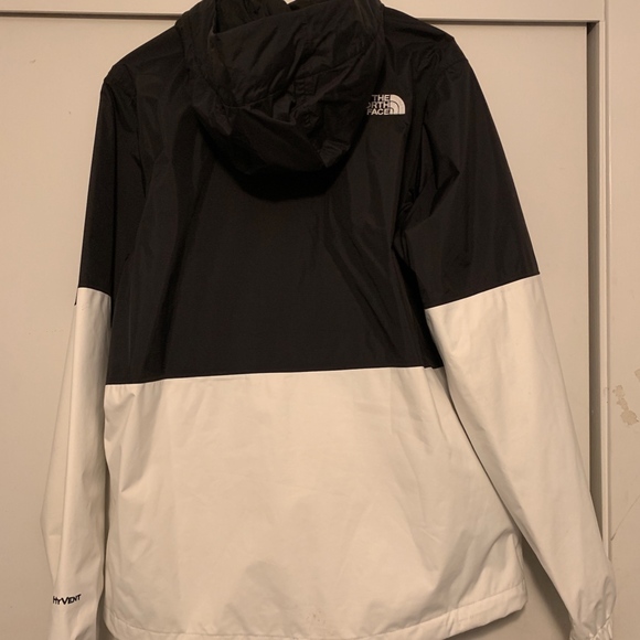 The North Face Venture Rain Jacket - Picture 6 of 6